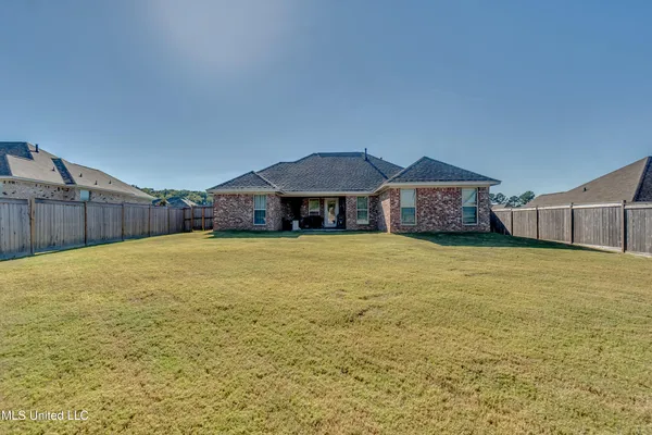 $307,500 | 110 Bailey Cove, Canton, MS 39046