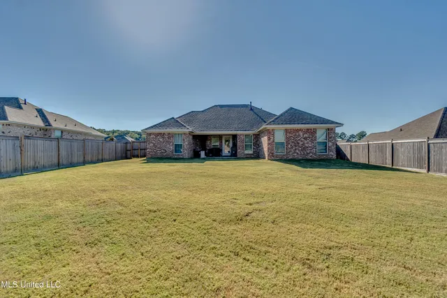 $307,500 | 110 Bailey Cove, Canton, MS 39046