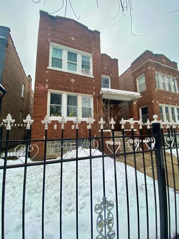 $1,800 | 5225 West Deming Place, Unit 2, Chicago, IL 60639