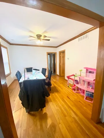 $1,800 | 5225 West Deming Place, Unit 2, Chicago, IL 60639