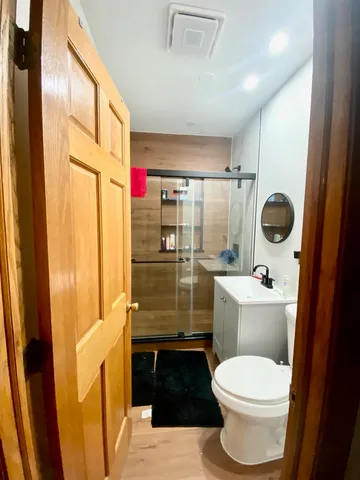 $1,800 | 5225 West Deming Place, Unit 2, Chicago, IL 60639