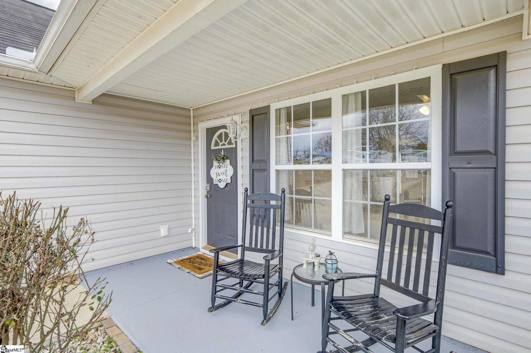 429 Roe Road Greenville, SC 29611 - Photo 3 of 31 Gallery Image 3