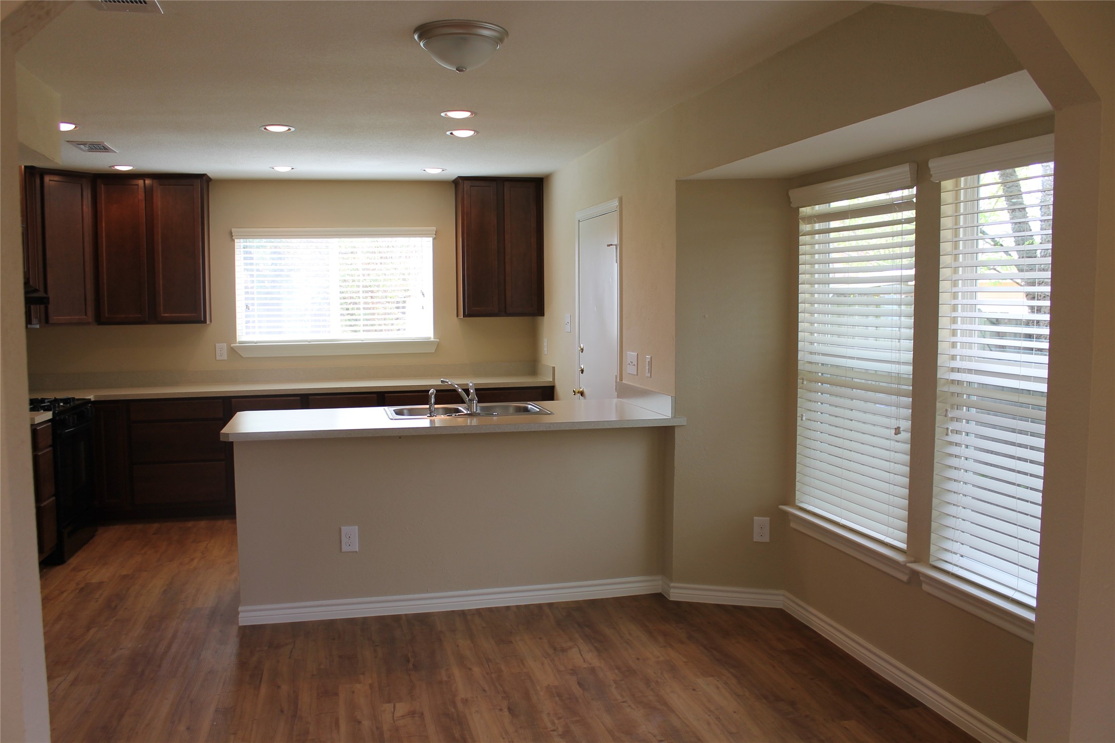 12711 Rampart Street Austin, TX 78727 - Photo 7 of 23