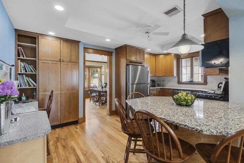 9 Shirley Road Waltham, MA 02452 - Photo 7 of 41 Gallery Image 7