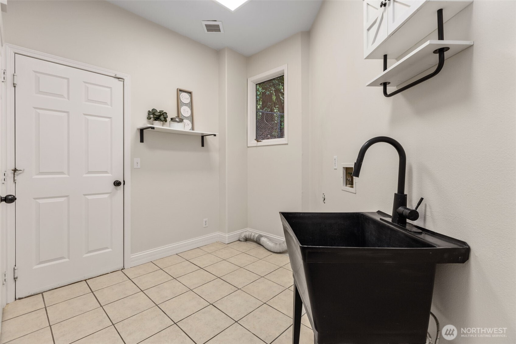 6639 Preston-Fall City Road Southeast Fall City, WA 98024 - Photo 36 of 39 Gallery Image 36