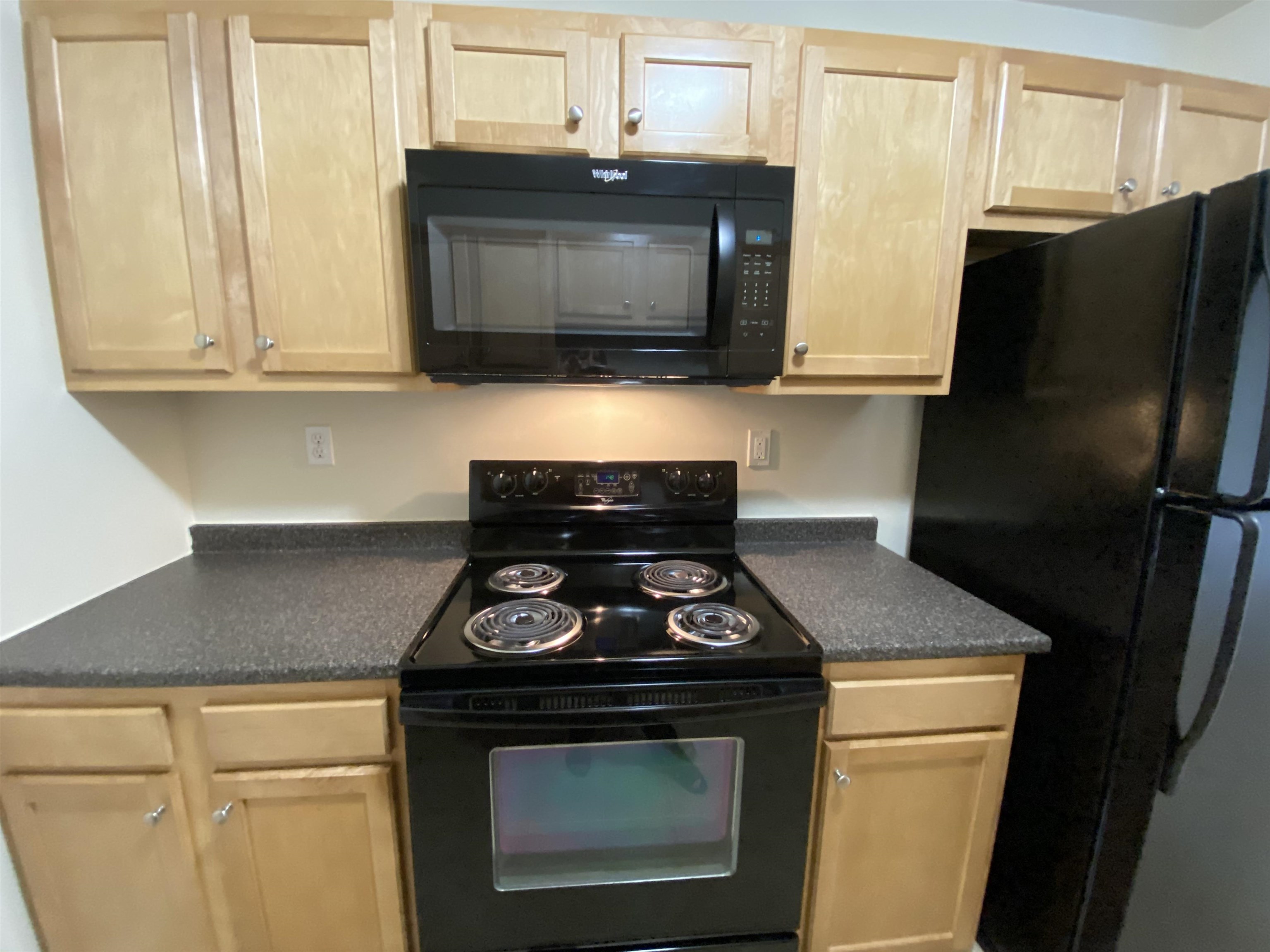 100 Sentinel Court, Unit 202 Manchester, NH 03103 - Photo 12 of 42