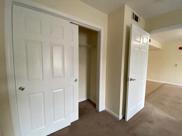 $1,950 | 100 Sentinel Court, Unit 202, Manchester, NH 03103