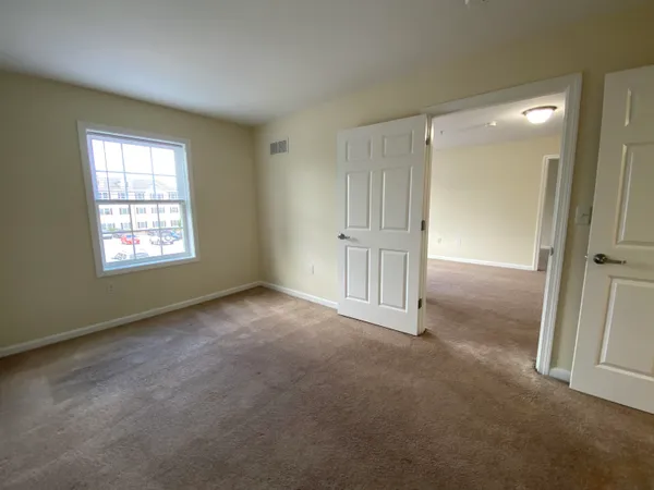 $1,950 | 100 Sentinel Court, Unit 202, Manchester, NH 03103