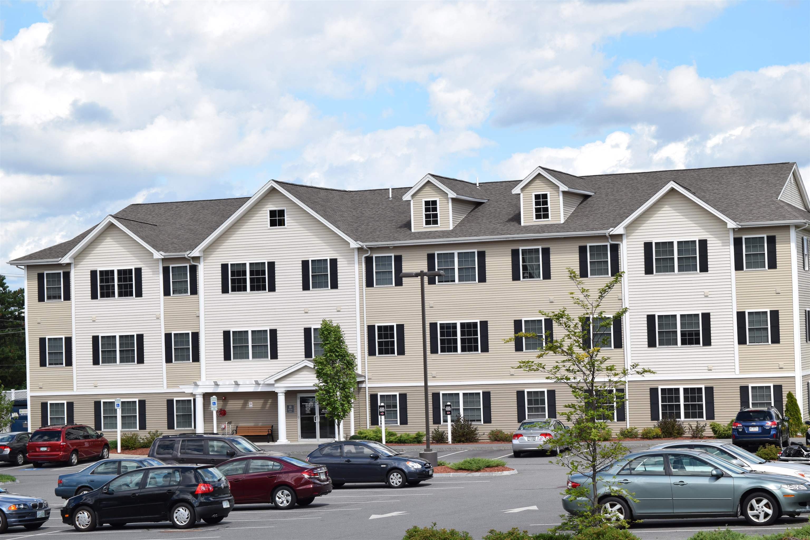 100 Sentinel Court, Unit 202 Manchester, NH 03103 - Photo 4 of 42