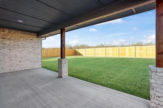 $346,900 | 512 Courtney Drive, Sherman, TX 75092