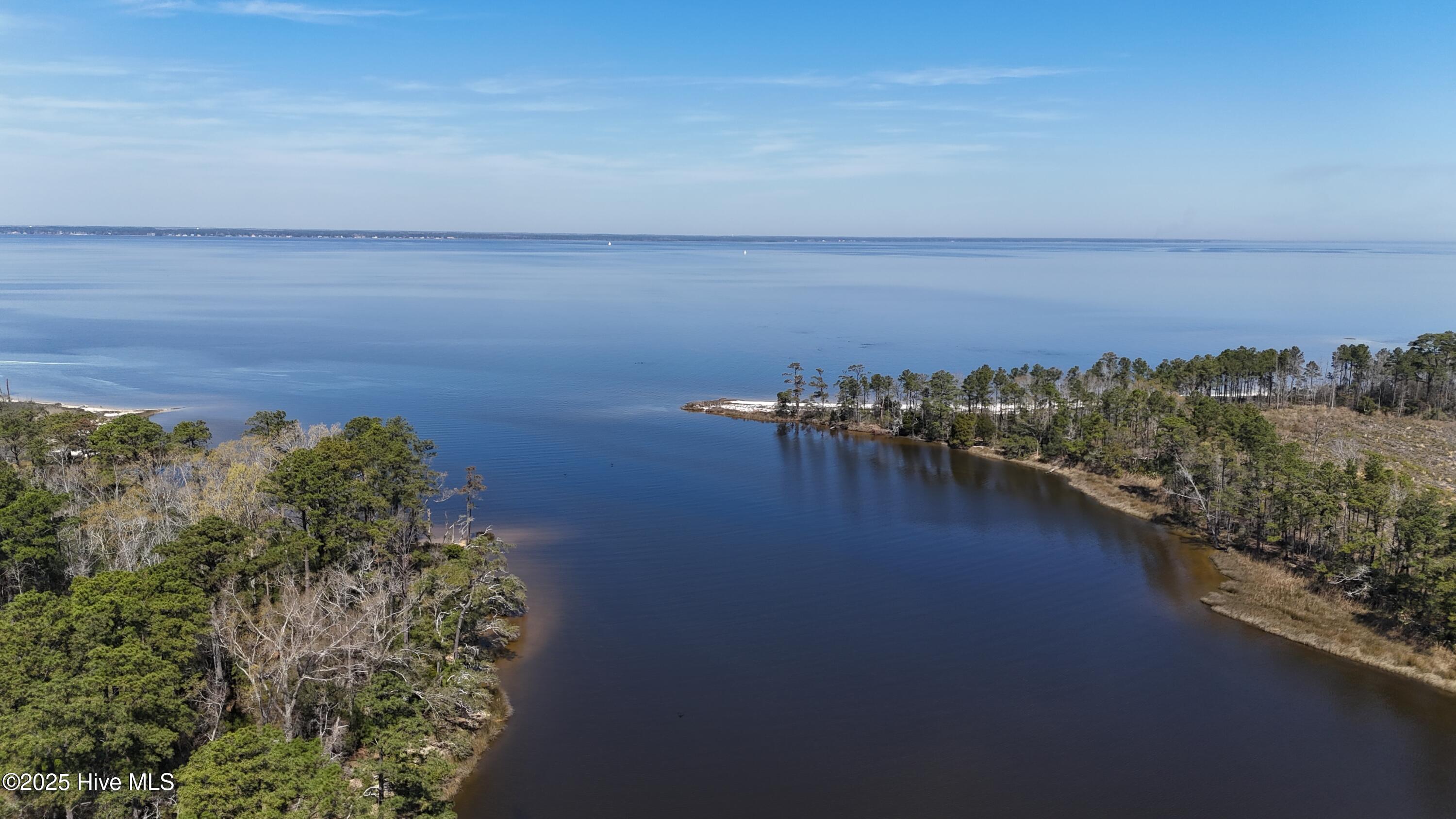 239 Garbacon Drive Beaufort, NC 28516 - Photo 24 of 33 DJI_20240315124228_0096_D