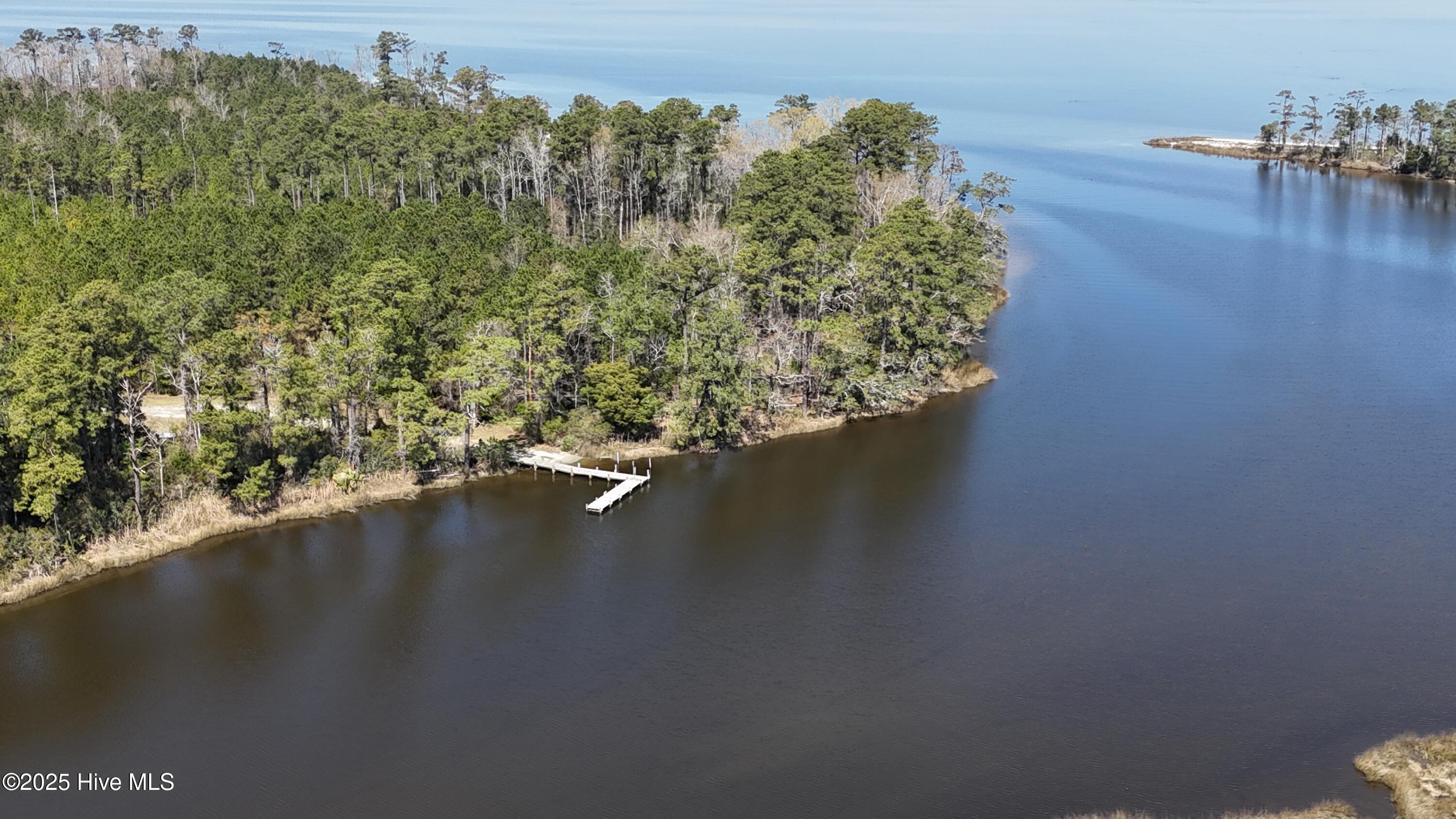239 Garbacon Drive Beaufort, NC 28516 - Photo 25 of 33 DJI_20240315124305_0097_D