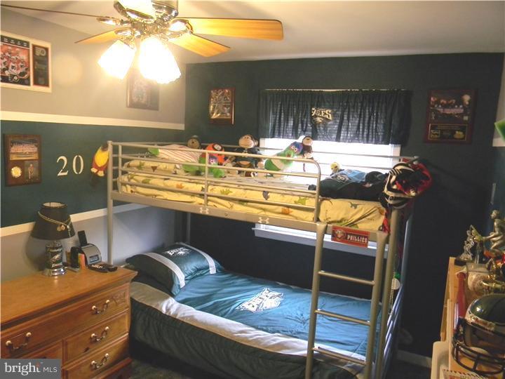 116 Longview Drive Springfield, PA 19064 - Photo 17 of 25 Bedroom 3