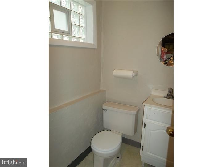 116 Longview Drive Springfield, PA 19064 - Photo 20 of 25 Half Bath