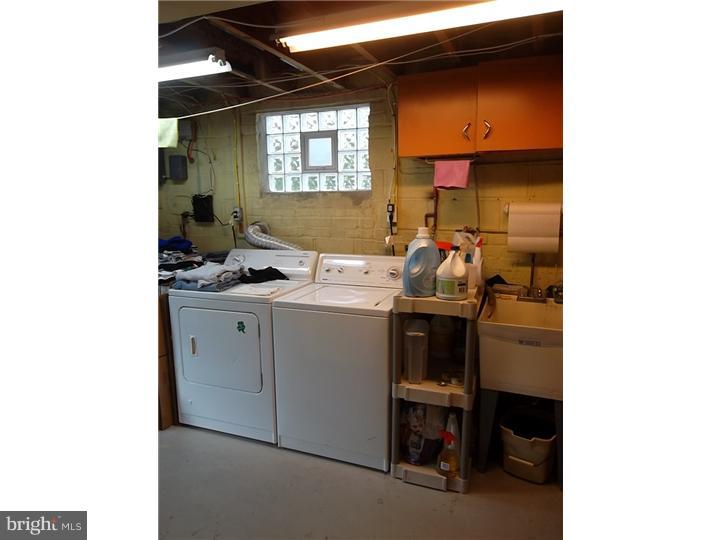 116 Longview Drive Springfield, PA 19064 - Photo 21 of 25 Laundry Room