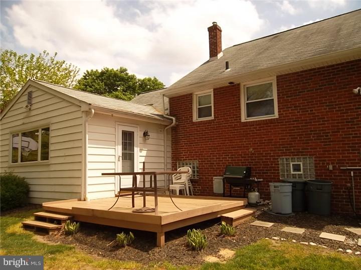 116 Longview Drive Springfield, PA 19064 - Photo 22 of 25 Exterior Back