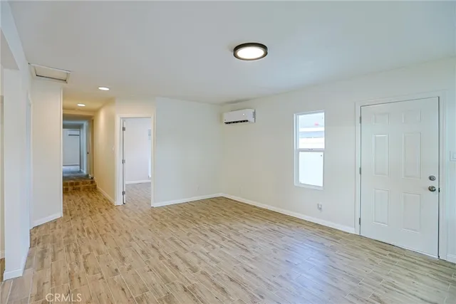 $1,275,000 | 122 North Bewley Street, Santa Ana, CA 92703