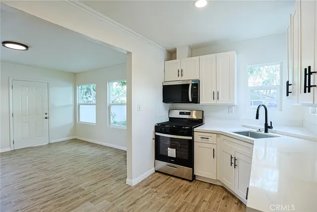 $1,275,000 | 122 North Bewley Street, Santa Ana, CA 92703