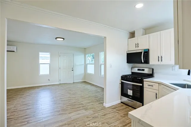 $1,275,000 | 122 North Bewley Street, Santa Ana, CA 92703