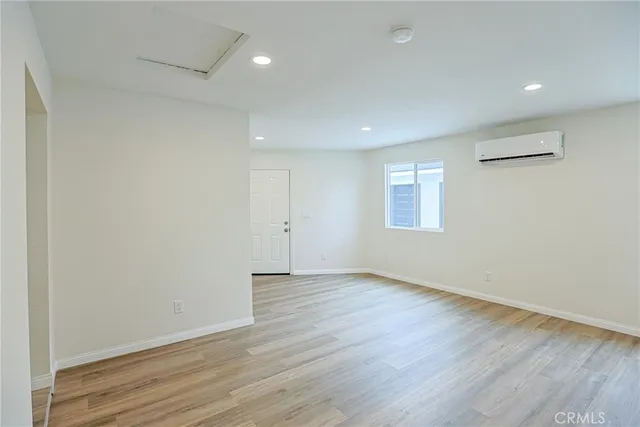 $1,275,000 | 122 North Bewley Street, Santa Ana, CA 92703