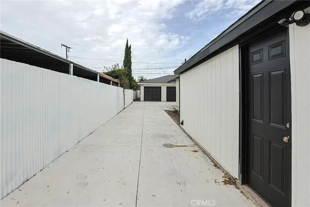 $1,275,000 | 122 North Bewley Street, Santa Ana, CA 92703