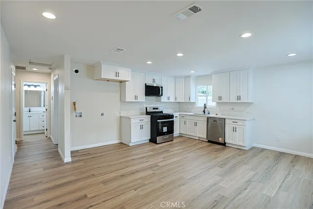 $1,275,000 | 122 North Bewley Street, Santa Ana, CA 92703