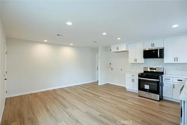 $1,275,000 | 122 North Bewley Street, Santa Ana, CA 92703