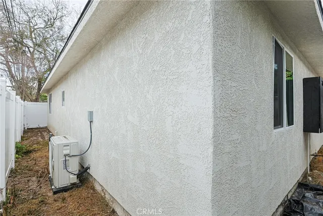 $1,275,000 | 122 North Bewley Street, Santa Ana, CA 92703