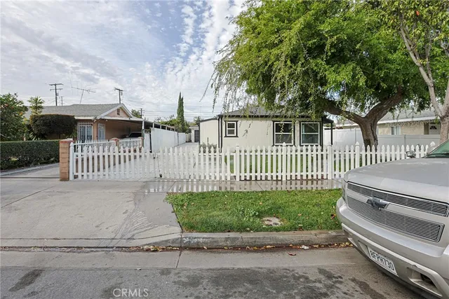 $1,275,000 | 122 North Bewley Street, Santa Ana, CA 92703