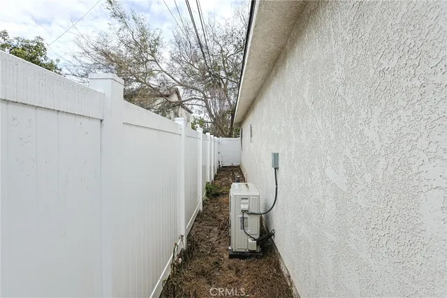 $1,275,000 | 122 North Bewley Street, Santa Ana, CA 92703