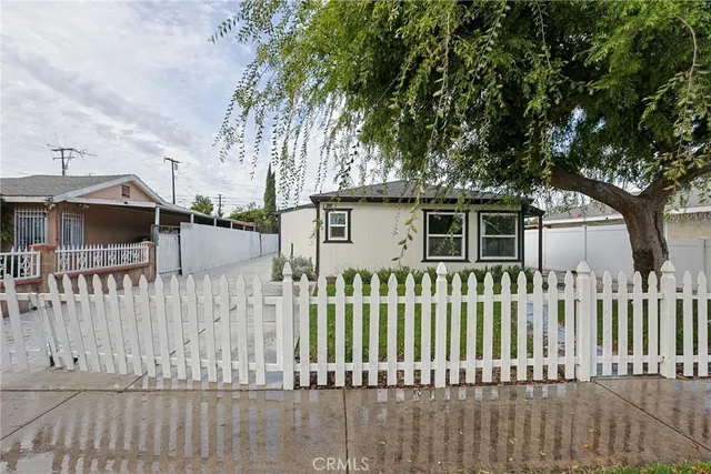 $1,275,000 | 122 North Bewley Street, Santa Ana, CA 92703