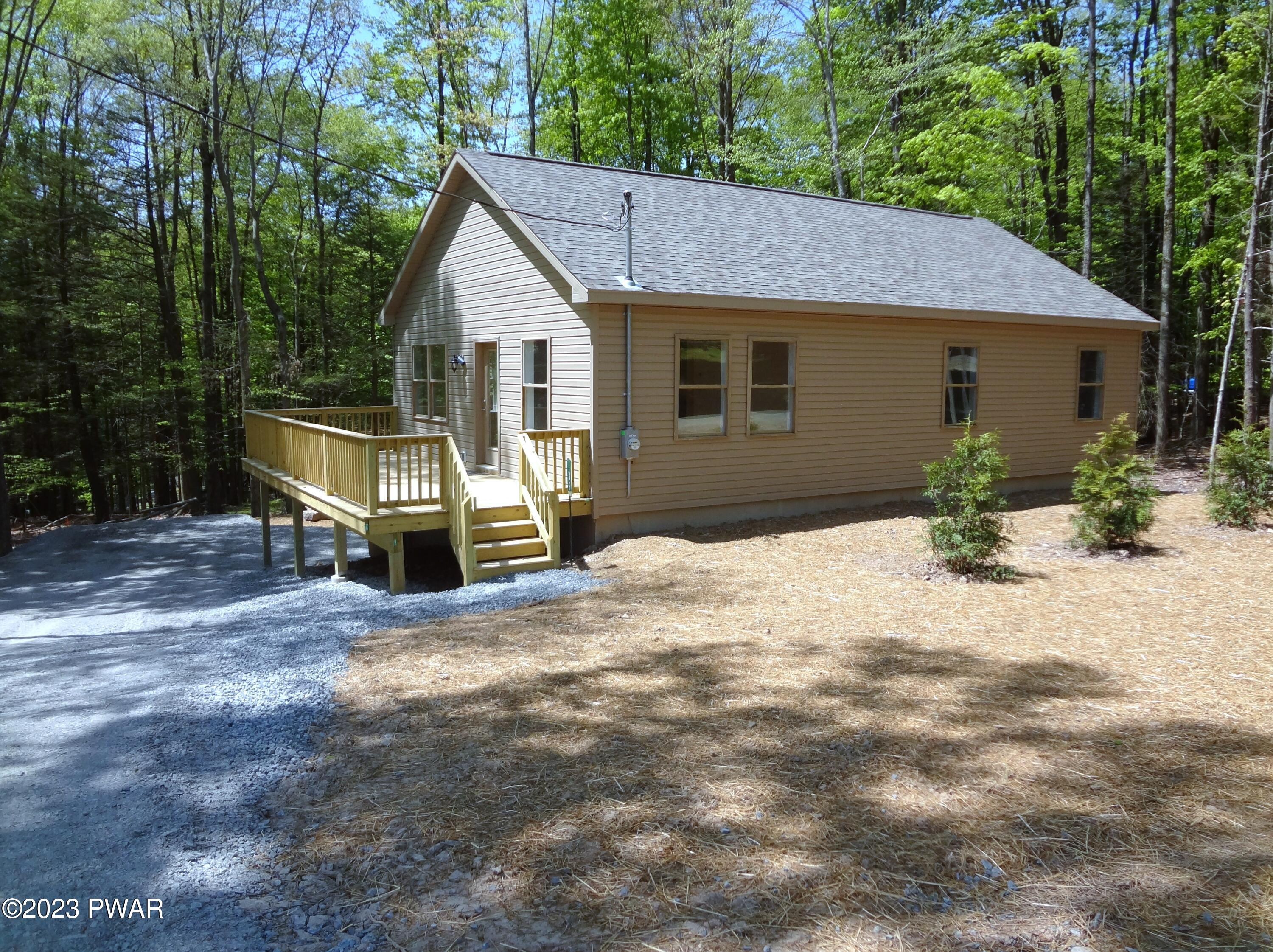 939 Hibernation Road Lake Ariel, PA 18436 - Photo 2 of 44