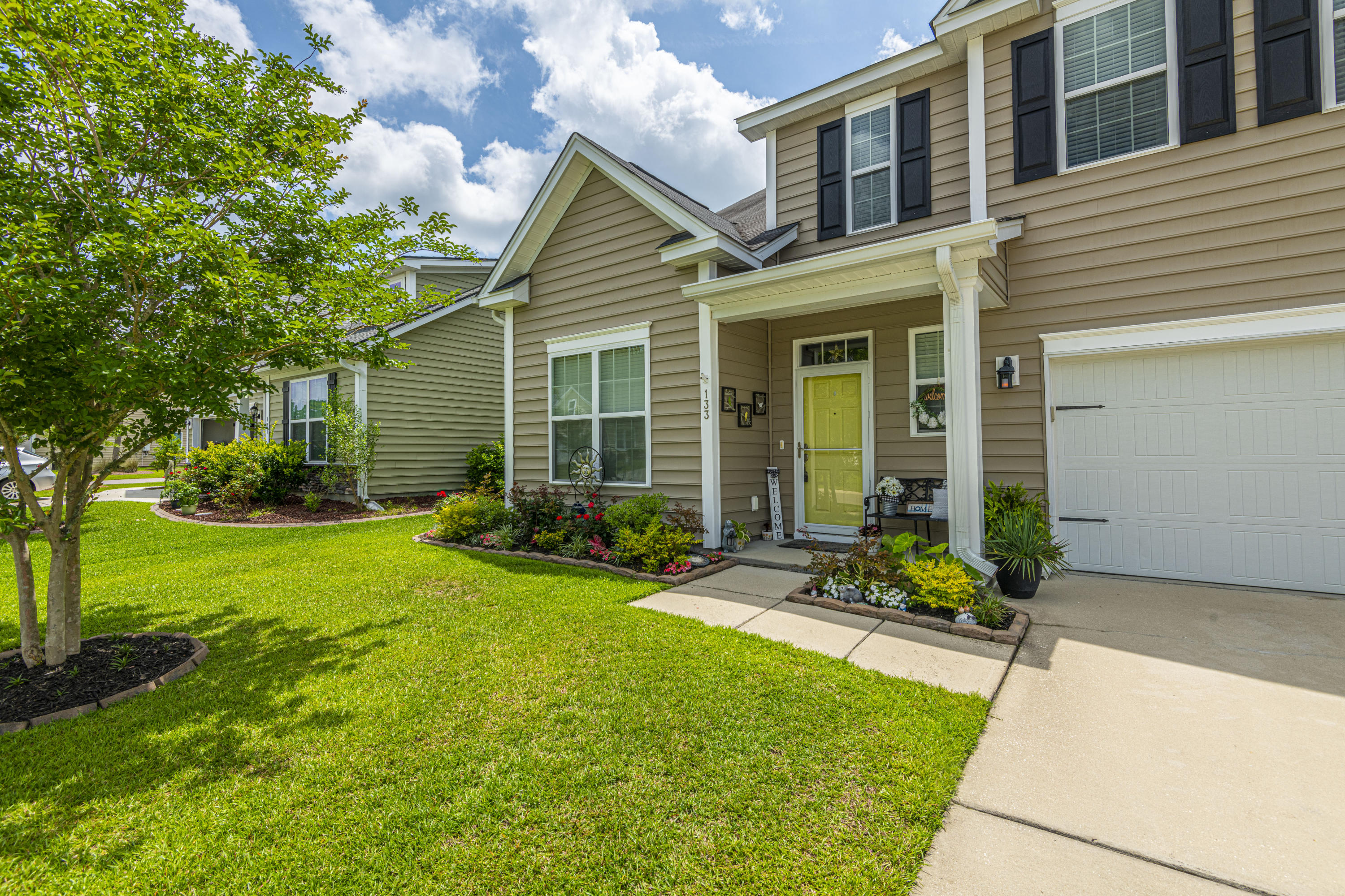 133 Royal Star Road Summerville, SC 29486 - Photo 2 of 61 DSC_5443