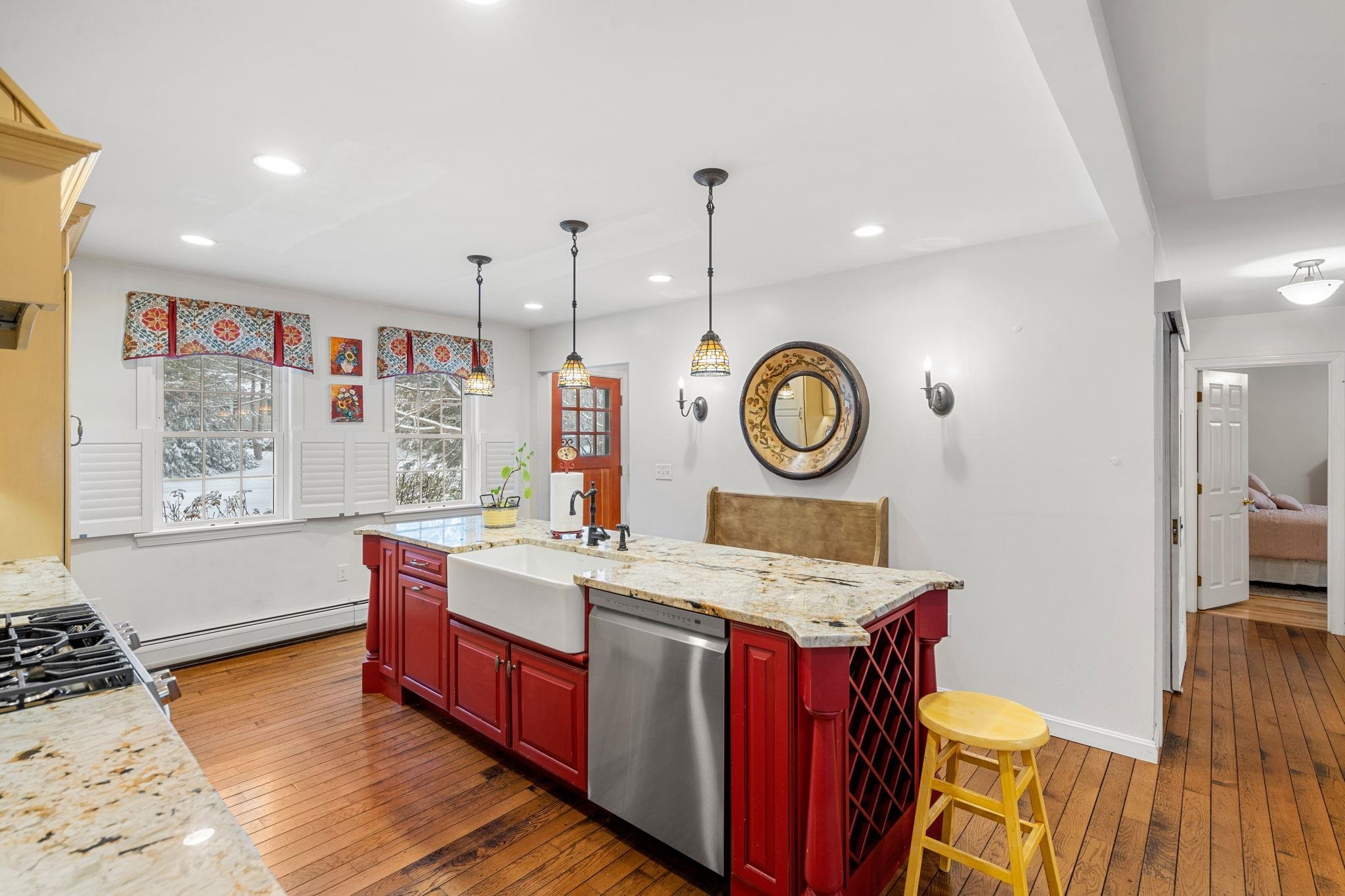 64 Raydon Road York, ME 03909 - Photo 5 of 50