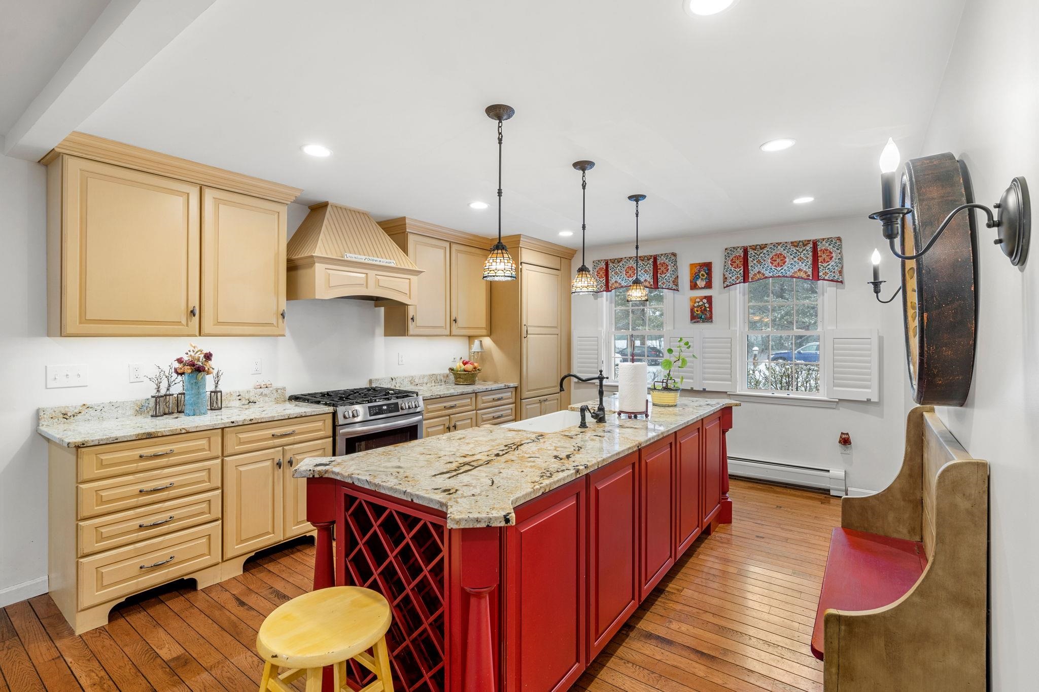64 Raydon Road York, ME 03909 - Photo 6 of 50