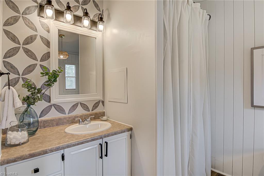 7881 Grapevine Road Lewisville, NC 27023 - Photo 20 of 45 SEPARATE SHOWER