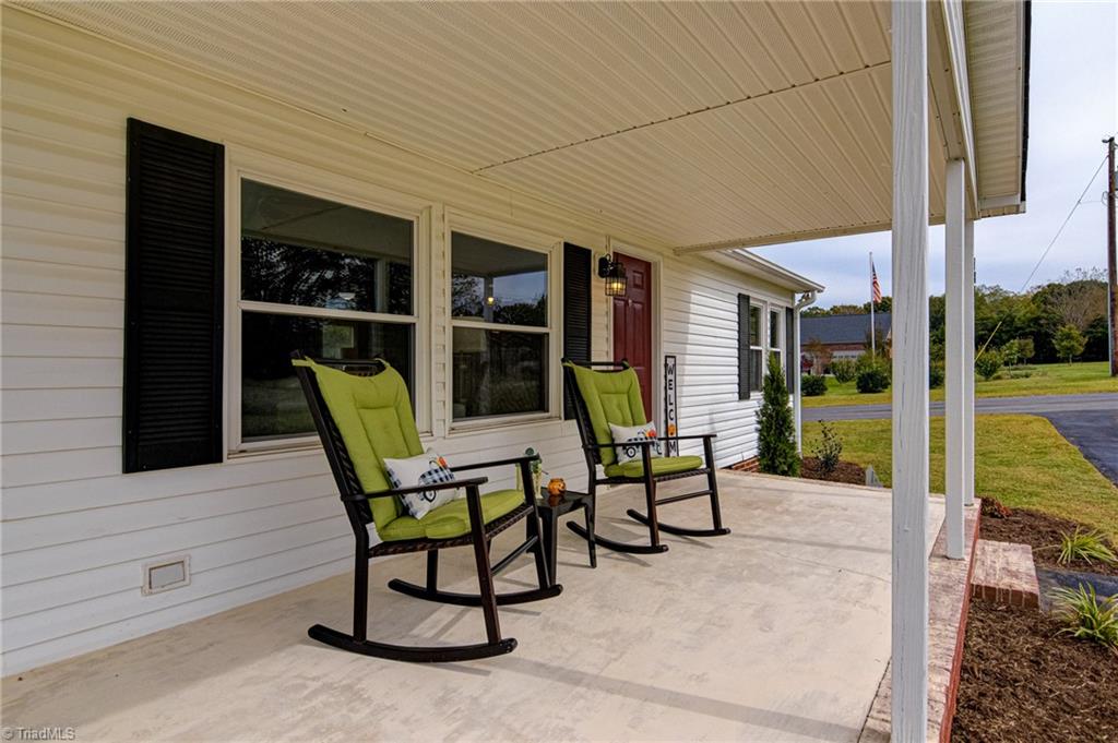 7881 Grapevine Road Lewisville, NC 27023 - Photo 5 of 45 RELAX AND ENJOY