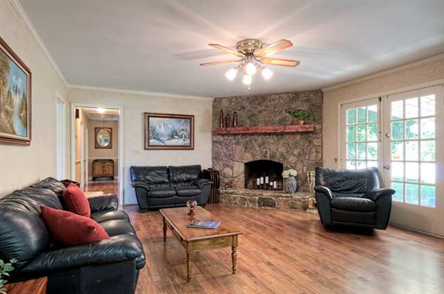 212 Bransfield Road Greenville, SC 29615 - Photo 3 of 24 Gallery Image 3