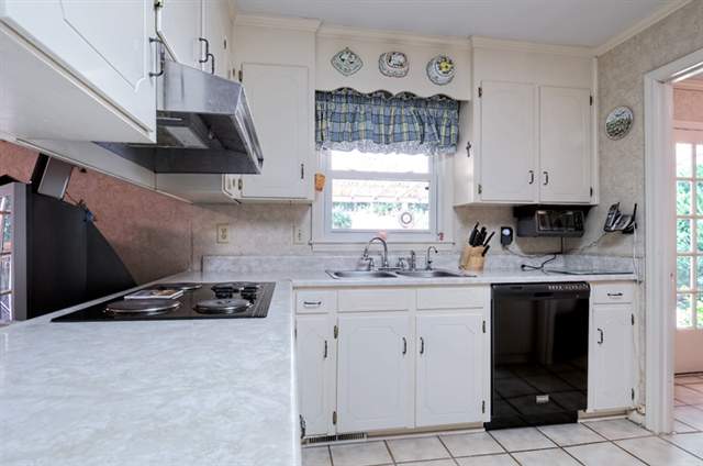 212 Bransfield Road Greenville, SC 29615 - Photo 6 of 24 Gallery Image 6