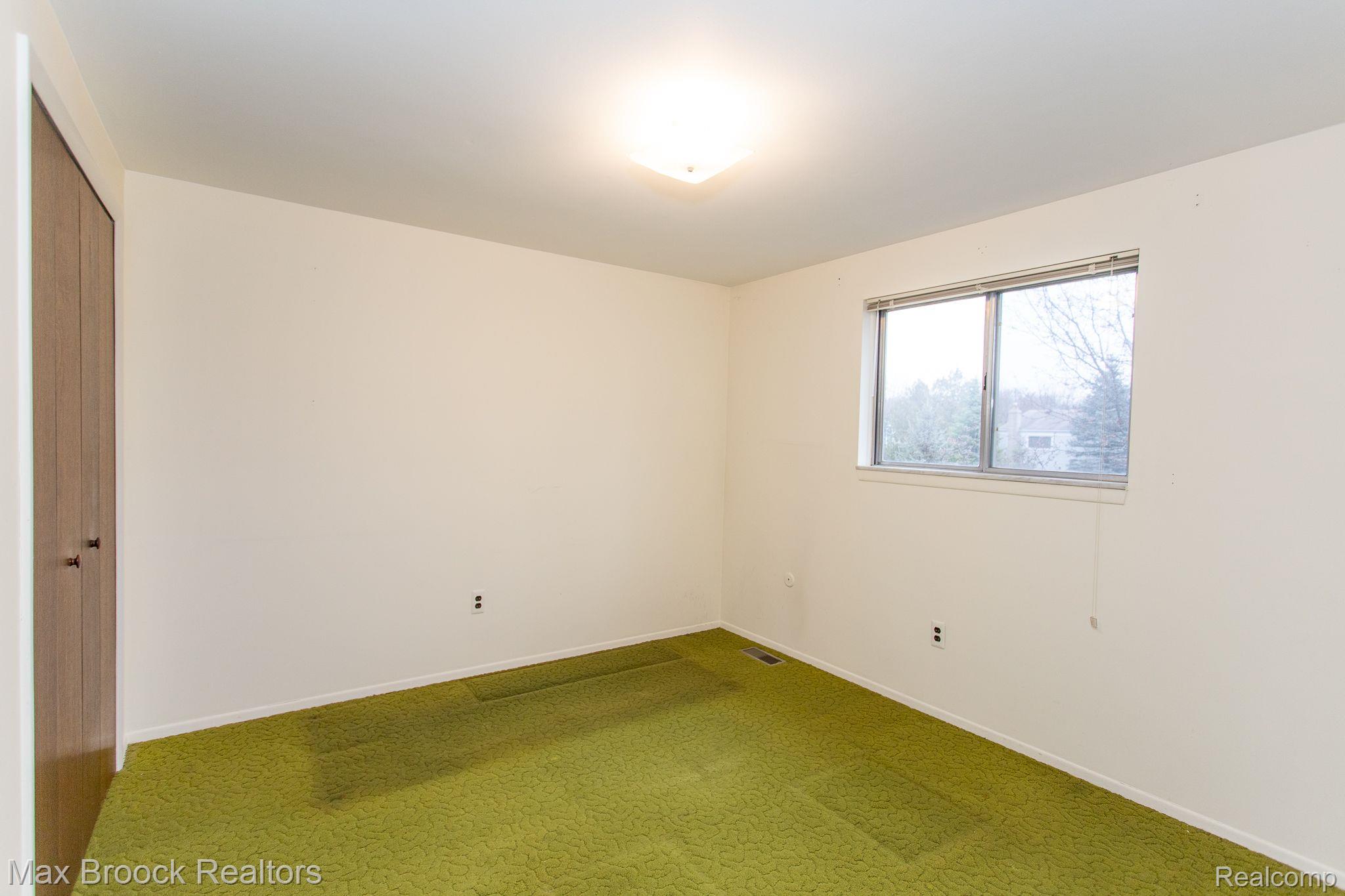 821 Hampton Circle Rochester, MI 48307 - Photo 42 of 60 Gallery Image 42