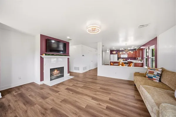 $289,000 | 2929 McCormick Drive, Lancaster, TX 75134