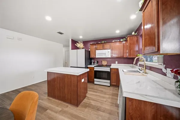 $289,000 | 2929 McCormick Drive, Lancaster, TX 75134