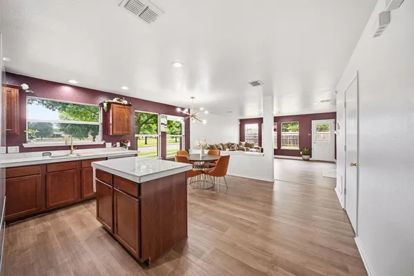 $289,000 | 2929 McCormick Drive, Lancaster, TX 75134