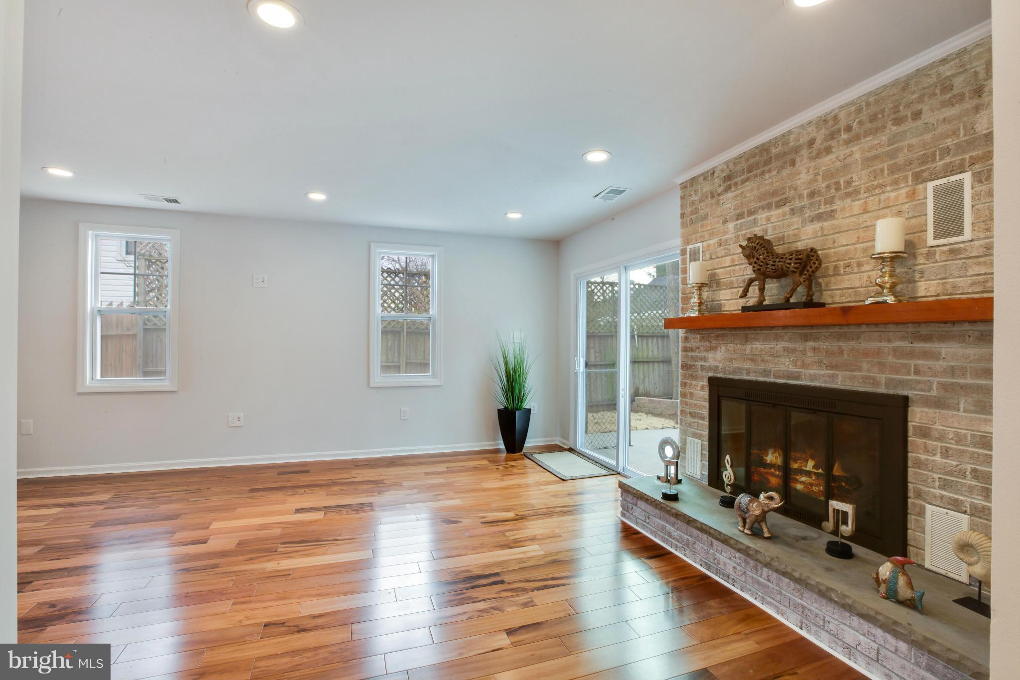 3202 Wayne Road Falls Church, VA 22042 - Photo 12 of 26 Family Room