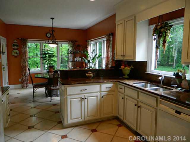 8309 Sardiscroft Road Charlotte, NC 28270 - Photo 3 of 14