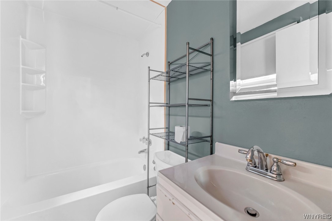 287 Dushane Drive Tonawanda Town, NY 14223 - Photo 25 of 47