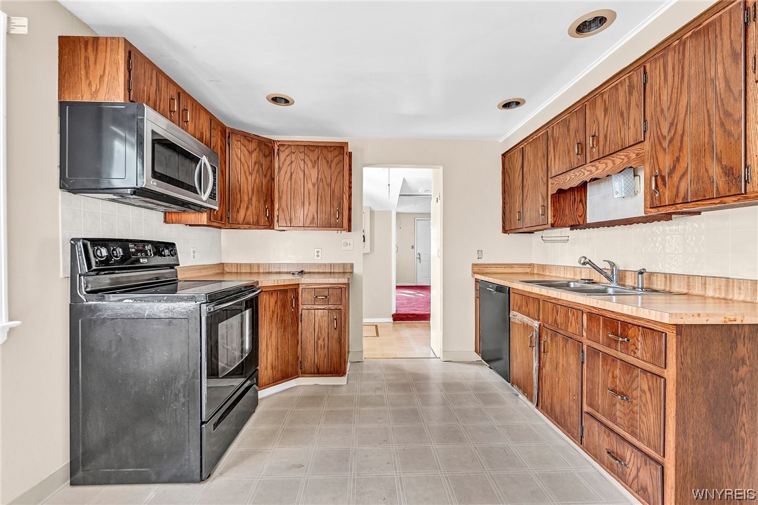 287 Dushane Drive Tonawanda Town, NY 14223 - Photo 41 of 47