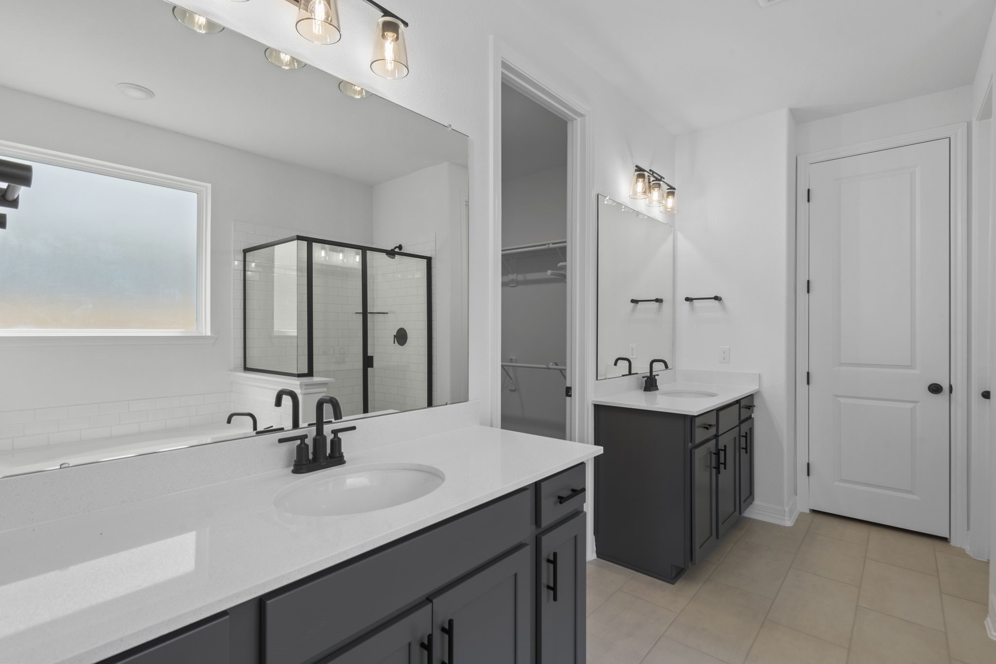 3232 Bright Maple Drive Conroe, TX 77385 - Photo 11 of 23 Note: Sample product photo. Actual exterior and interior selections may vary by homesite. Photo may be virtually staged