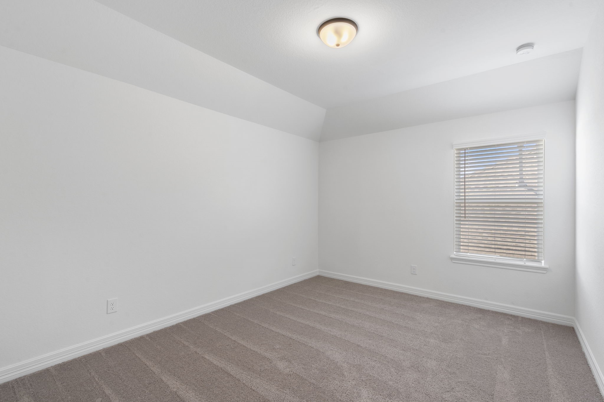 3232 Bright Maple Drive Conroe, TX 77385 - Photo 16 of 23 Note: Sample product photo. Actual exterior and interior selections may vary by homesite. Photo may be virtually staged