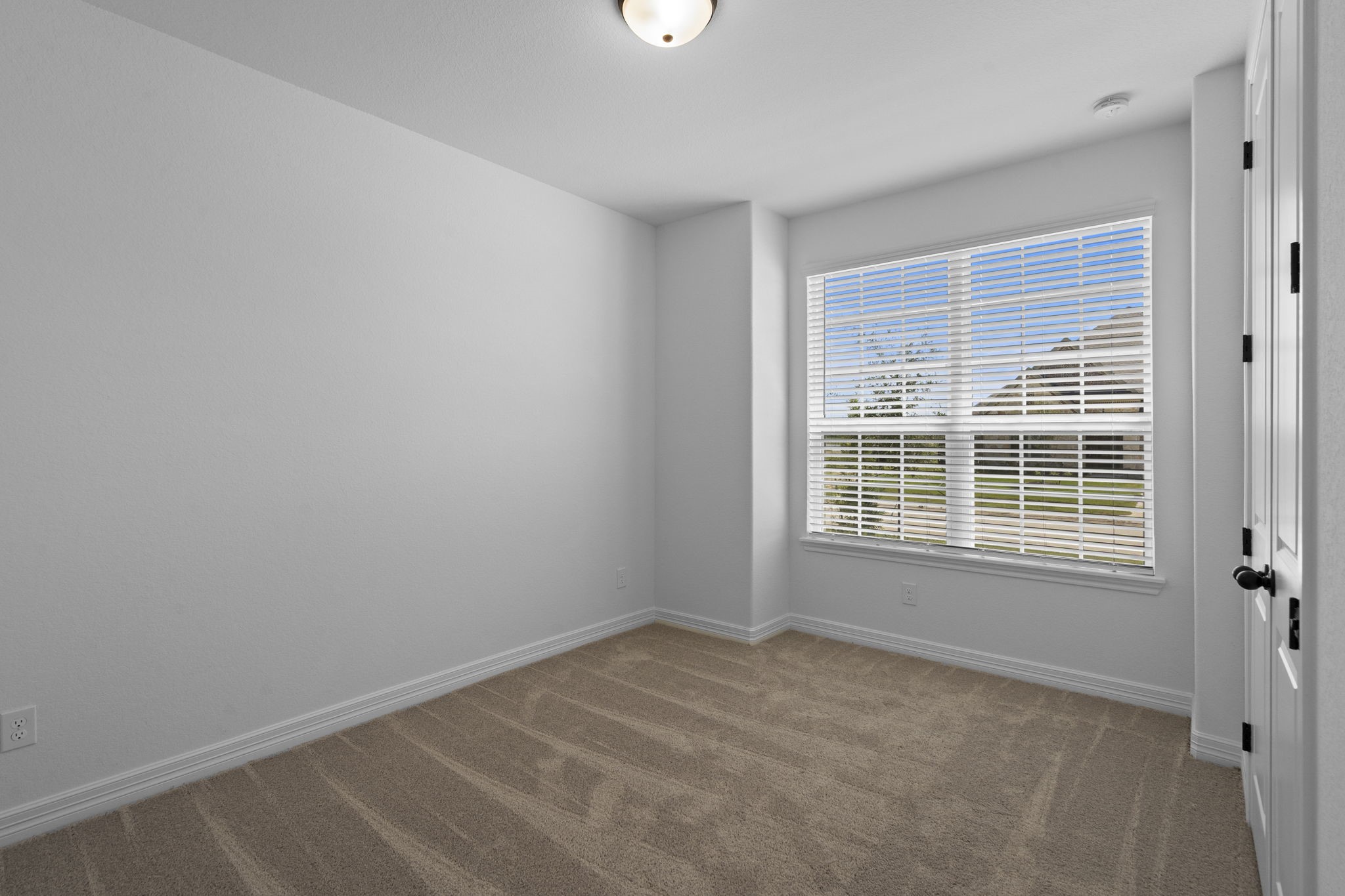 3232 Bright Maple Drive Conroe, TX 77385 - Photo 4 of 23 Note: Sample product photo. Actual exterior and interior selections may vary by homesite. Photo may be virtually staged